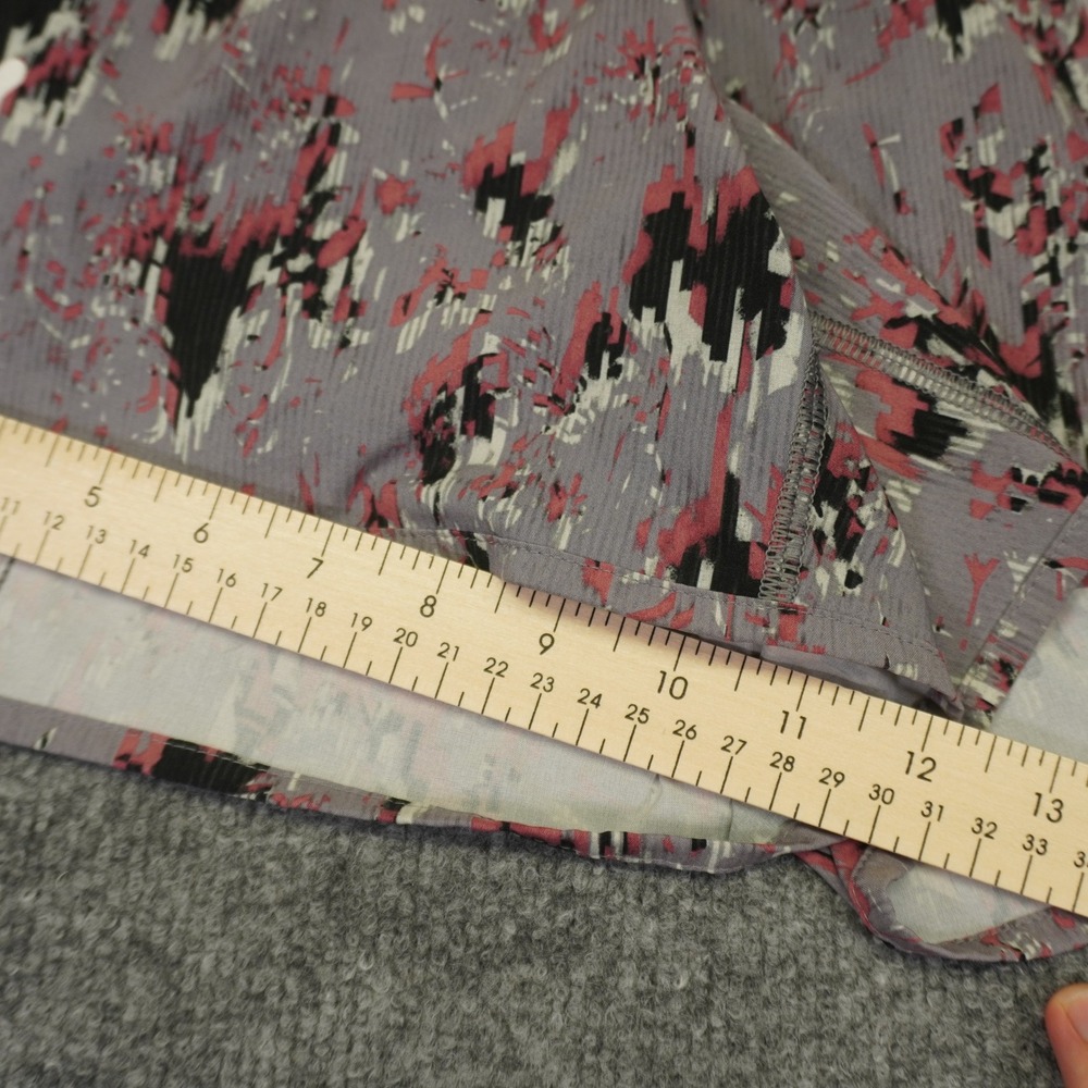Lululemon Peloton Tracker Short Womens 8 Grey Pink Abstract 4" Inseam Running - Picture 4 of 10